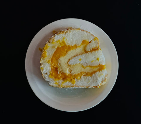 Lemon Pavlova Roulade